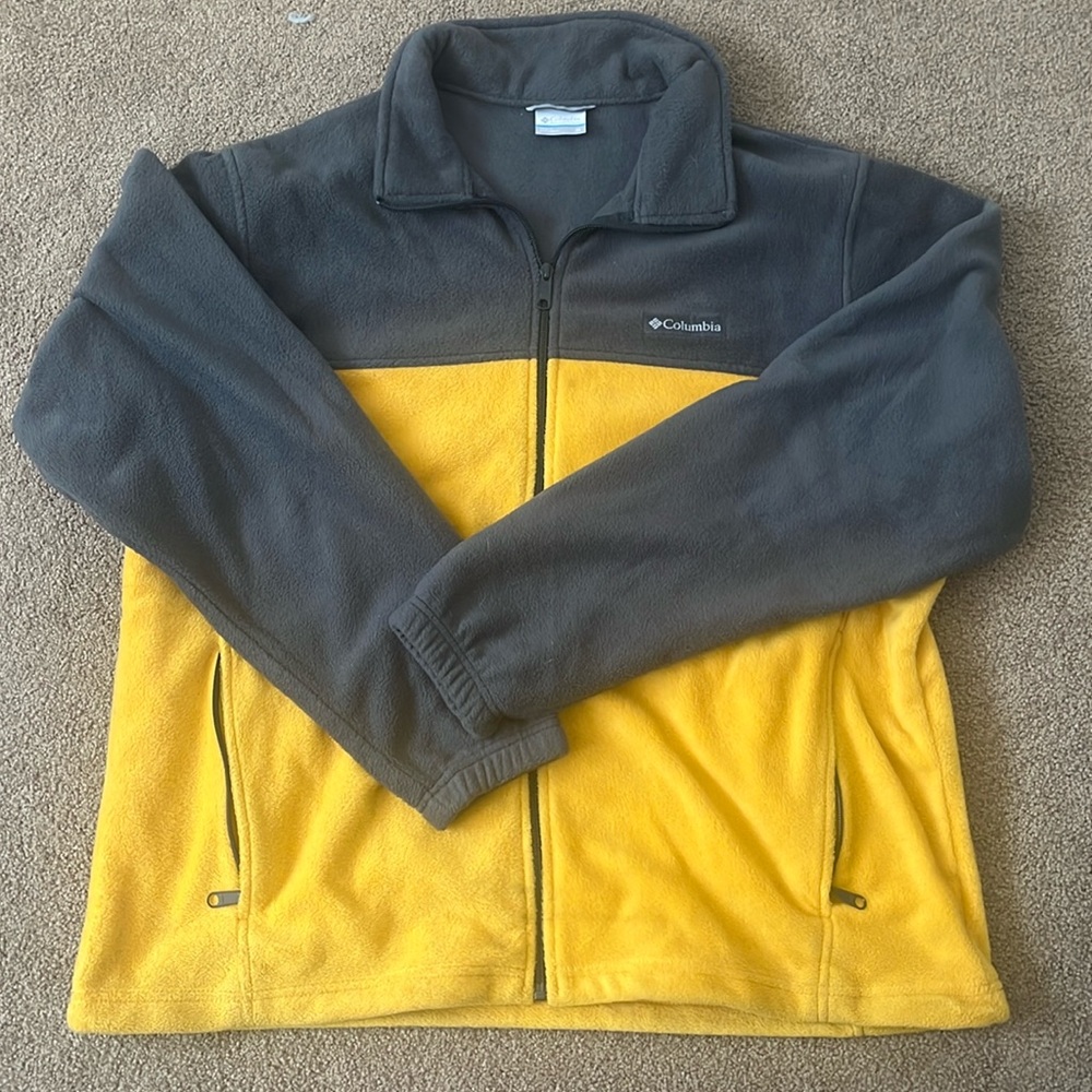 Men’s Columbia zip fleece